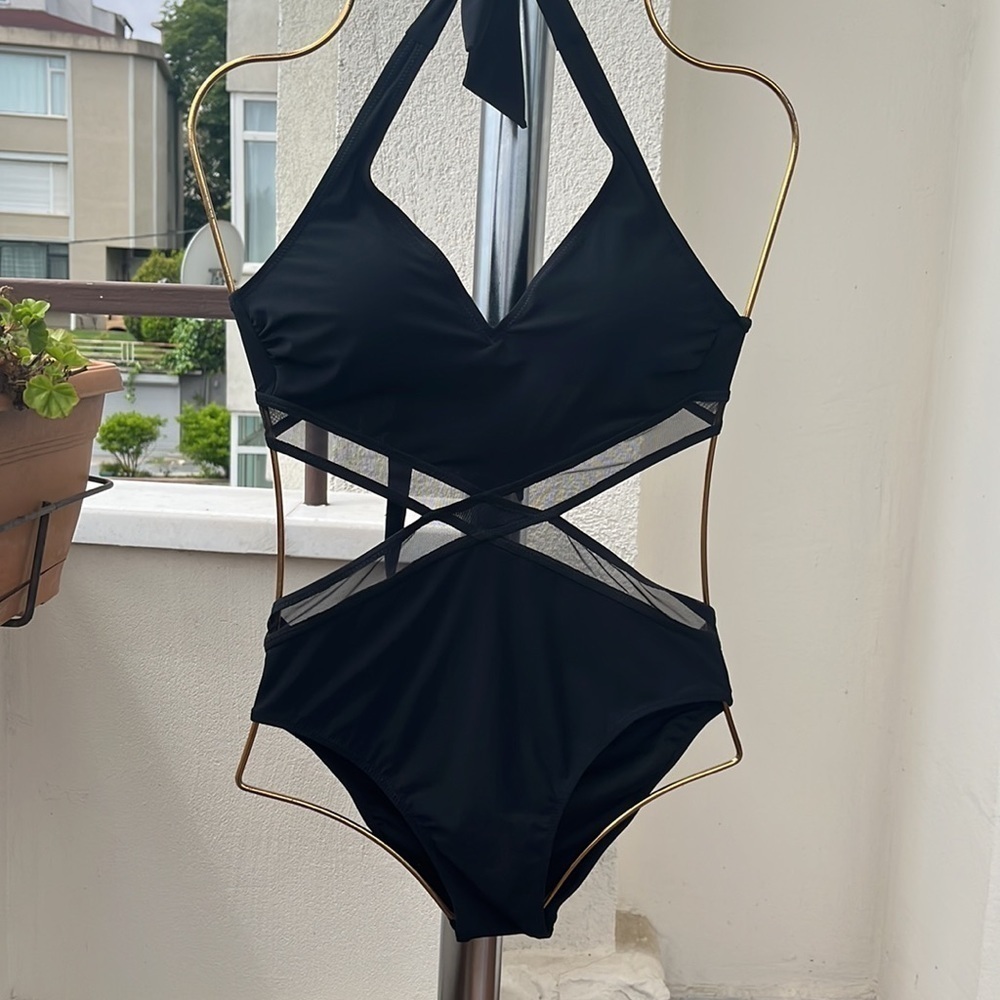 Profile by Gottex black cutout one piece swimwear​
